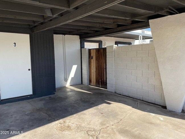 Building Photo - 1551 E 28th Ave Unit 3