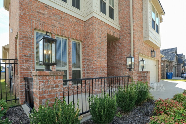 Photo - 4903 SW Woodvale Rd