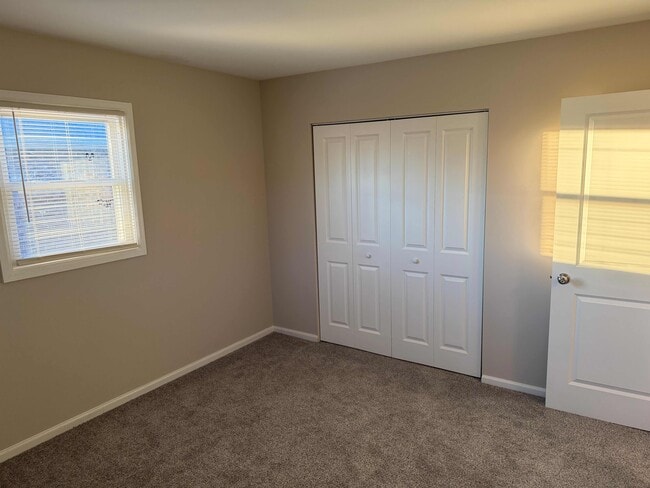 Photo - 39 Surrey Dr