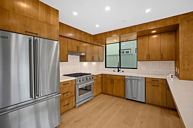 Photo - 4017 Channel Pl Unidad #B