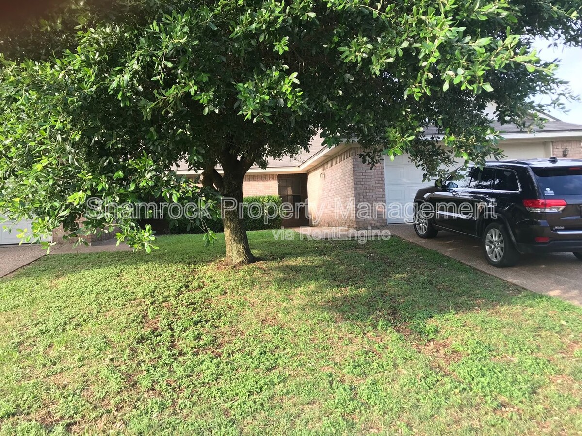 Photo - 10109 Valencia Dr Townhome