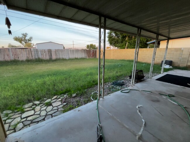 Photo - 7826 E Roosevelt St