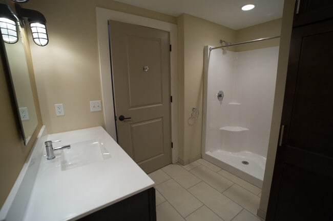 Photo - The Elizabeth Apartments Unit B