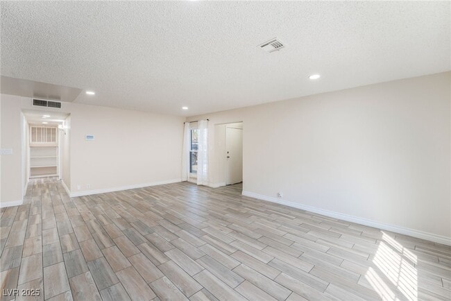 Photo - 2629 Hickey Ave