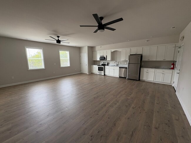 Building Photo - 107 Screven St Unit B