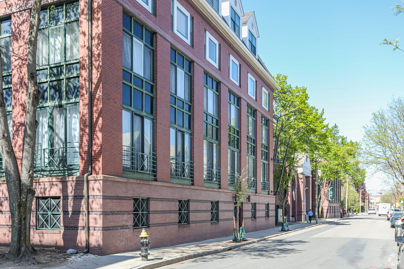 59 Brainerd Rd alt - The Vicomte