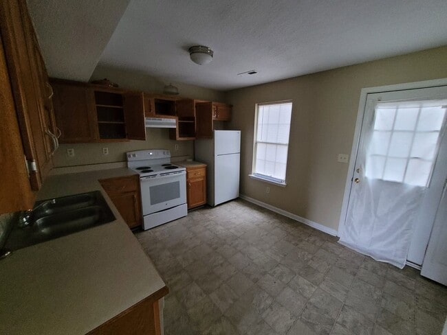 Photo - 698 Needmore Rd Unit 2