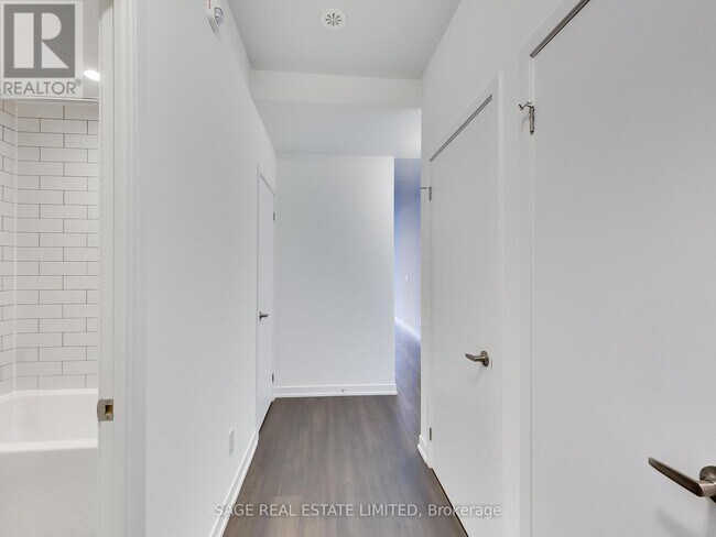 Photo - 899 Queen St E Unit 603