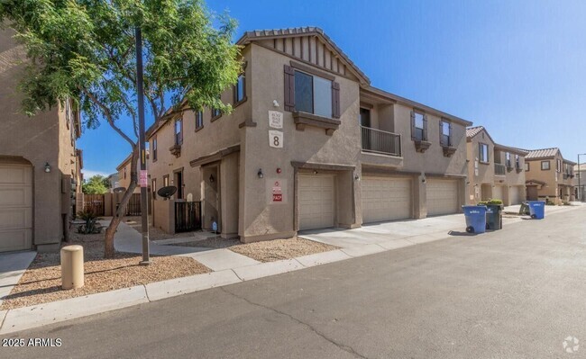 Building Photo - 8139 W Lynwood St Rental