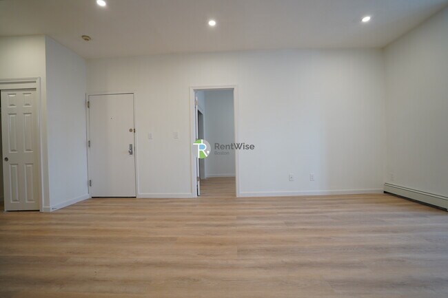 Photo - 521 Massachusetts Ave Unit 5