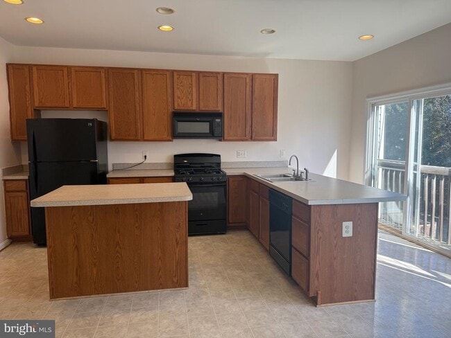 Photo - 144 Keating Cir