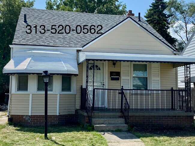 Photo - 20567 Waltham St