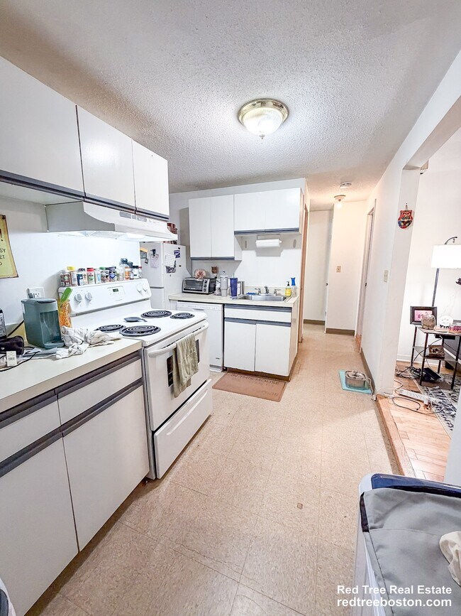 Kitchen - Oven & Stove - 21 Kinross Rd Unit 1