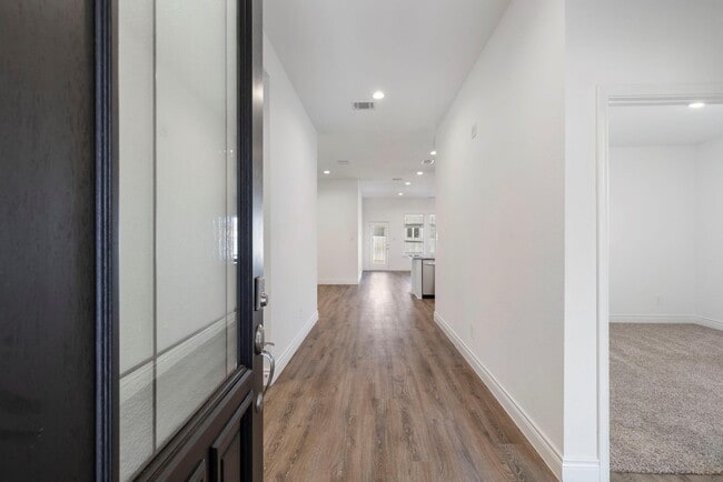 Photo - 1144 Purple Orchid St