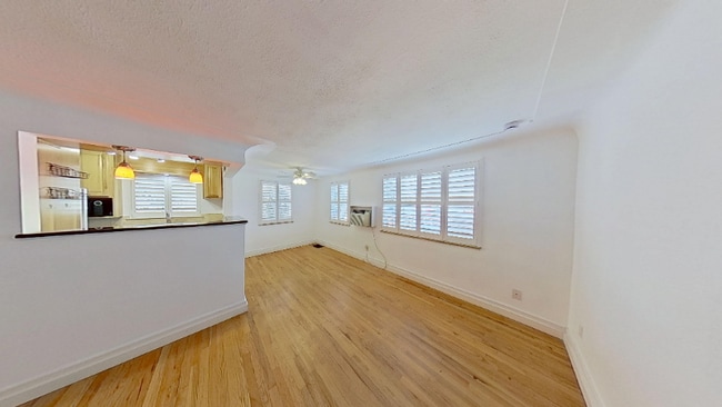 Photo - 245 S Pennsylvania St