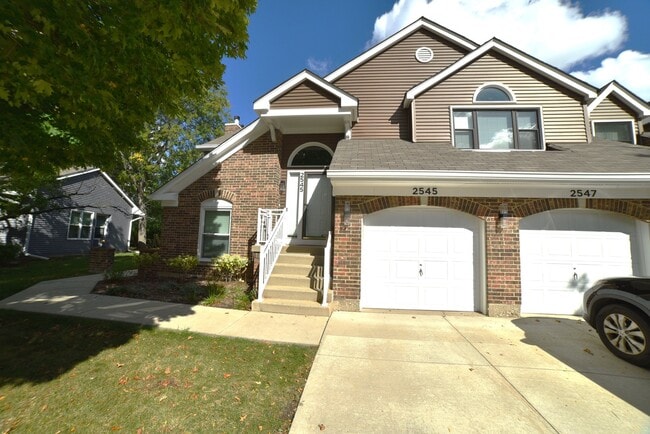 Building Photo - 2545 Live Oak Ln