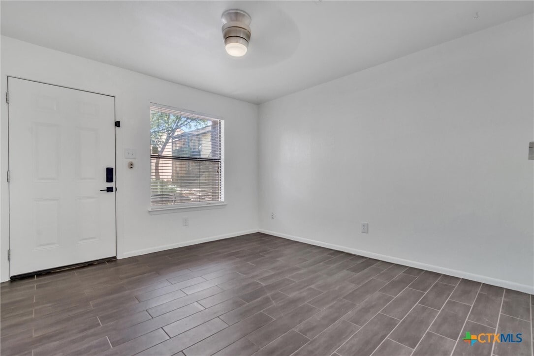 Photo - 1624 Aquarena Springs Dr Unidad G151