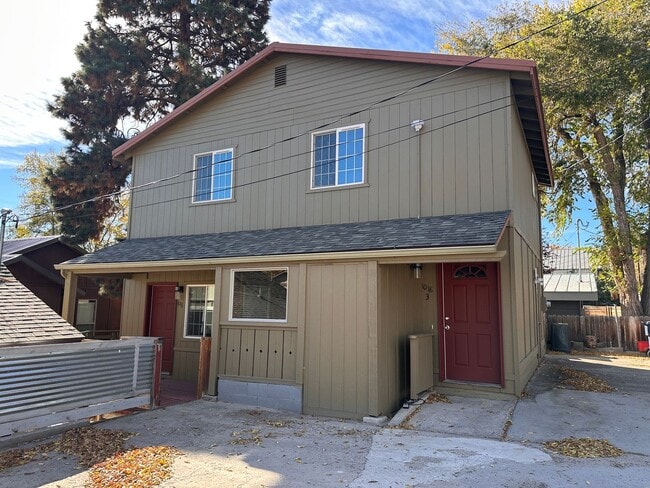 Photo - 1018 NW Ogden Ave Unit #3