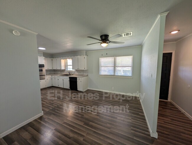 Photo - 5214 S Delaware Pl