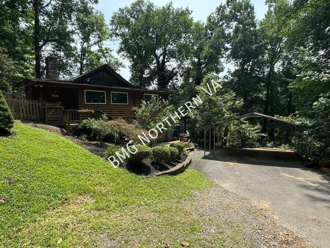 Photo - 8221 Barron St