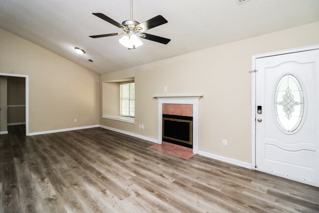 Photo - 1466 Fall Creek Trce