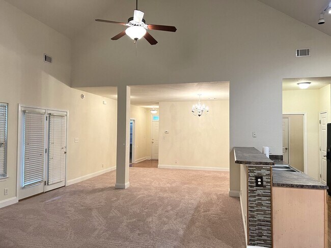 Photo - Minutes away from Geico, YKK and Downtown ...