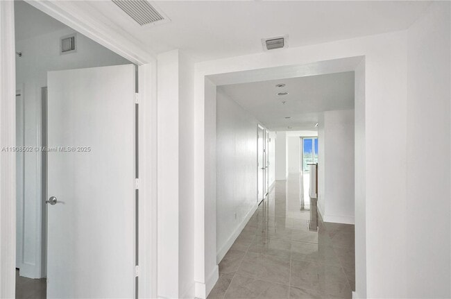 Photo - 14951 Royal Oaks Ln Unidad 806