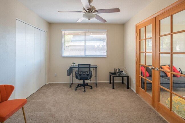 Photo - 1047 E Alameda Dr Unidad House