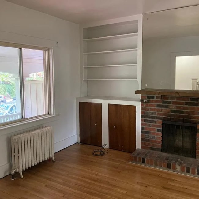 Photo - 5846 Douglas St