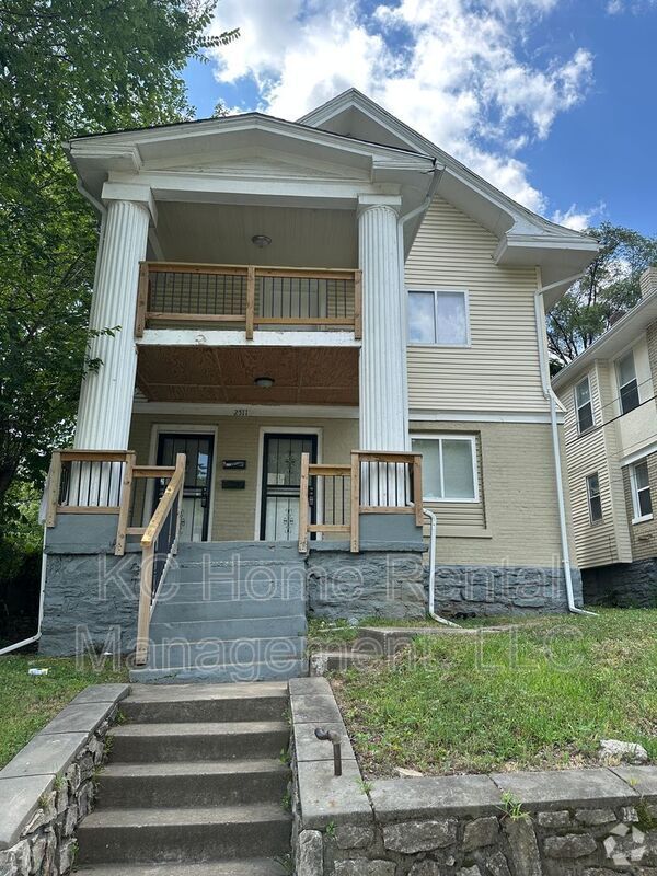 Building Photo - 2511 E 37th St Rental