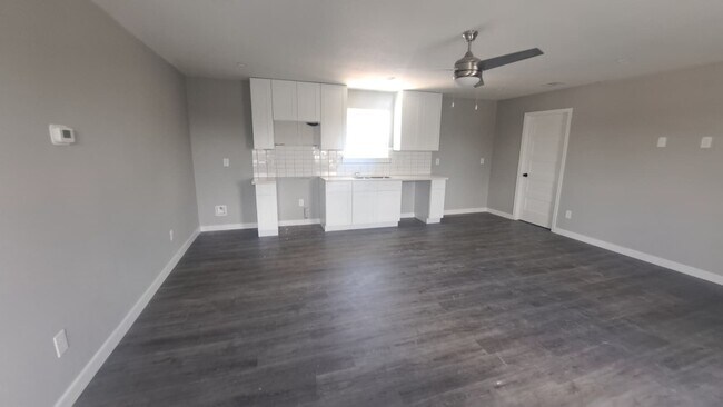 Photo - 9806 Fillmore St Unidad C