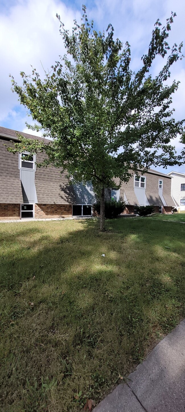 Building Photo - 700 N 70th St Unit 700 N 70th St Kansas City, KS 66112