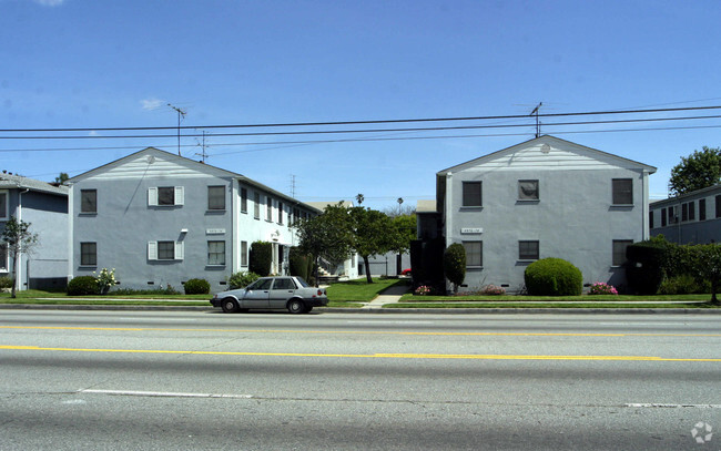 Building Photo - 3572-3576 S Centinela Ave Rental