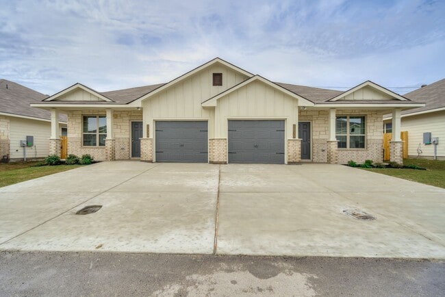 Photo - Beautifully designed and thoughtfully maintained duplex