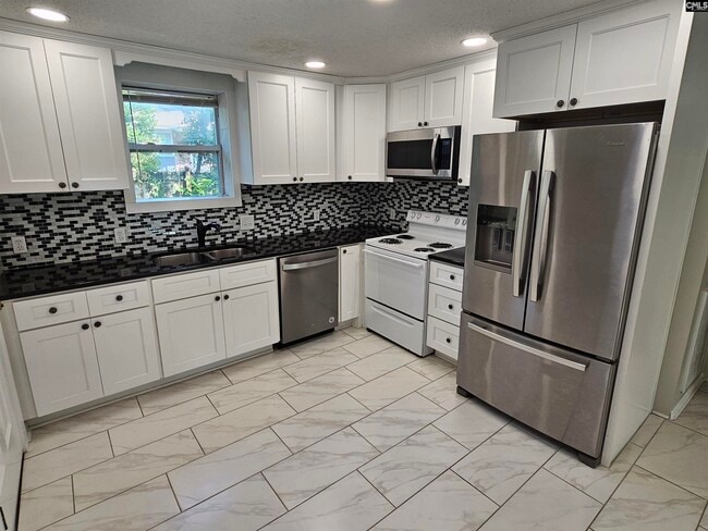 Photo - 802 Kilbourne Rd