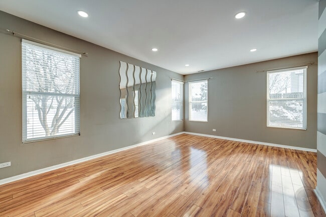 Photo - 4055 Blackstone Dr