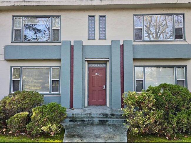 Upstairs apartment in downtown Santa Rosa! - Upstairs apartment in downtown Santa Rosa!