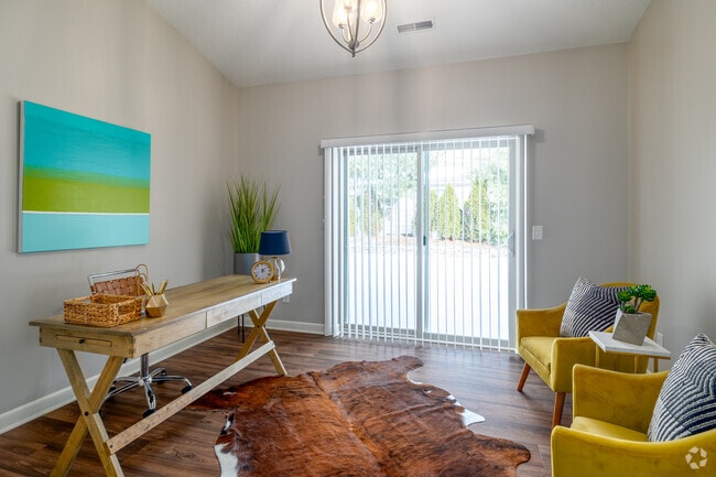 2BR, 2BA - 1,411SF - Den - Pointe West Luxury Apartments