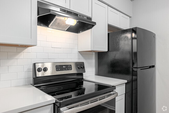 1BR, 1BA - 600SF - Kitcchen