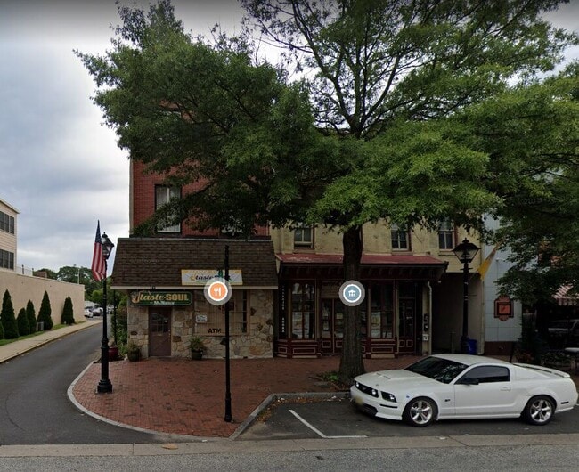 Building Photo - 345 High St Unit 2