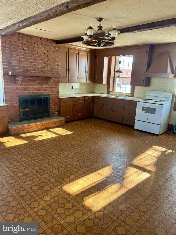 Photo - 3418 Limestone Rd