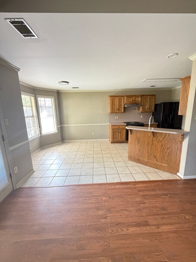 Photo - 102 Plumdale Dr