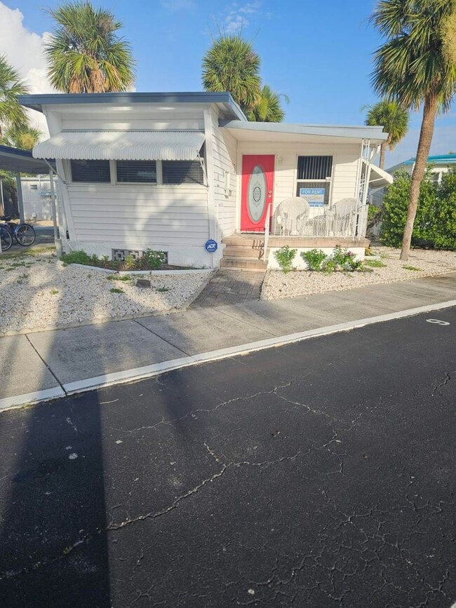 Beautiful 1 bedroom 1 bath furnished Manuf... - Beautiful 1 bedroom 1 bath furnished Manuf... House