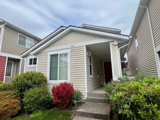 Building Photo - PENDING APPLICATION; Hawk's Prairie 3BD + Bonus Area