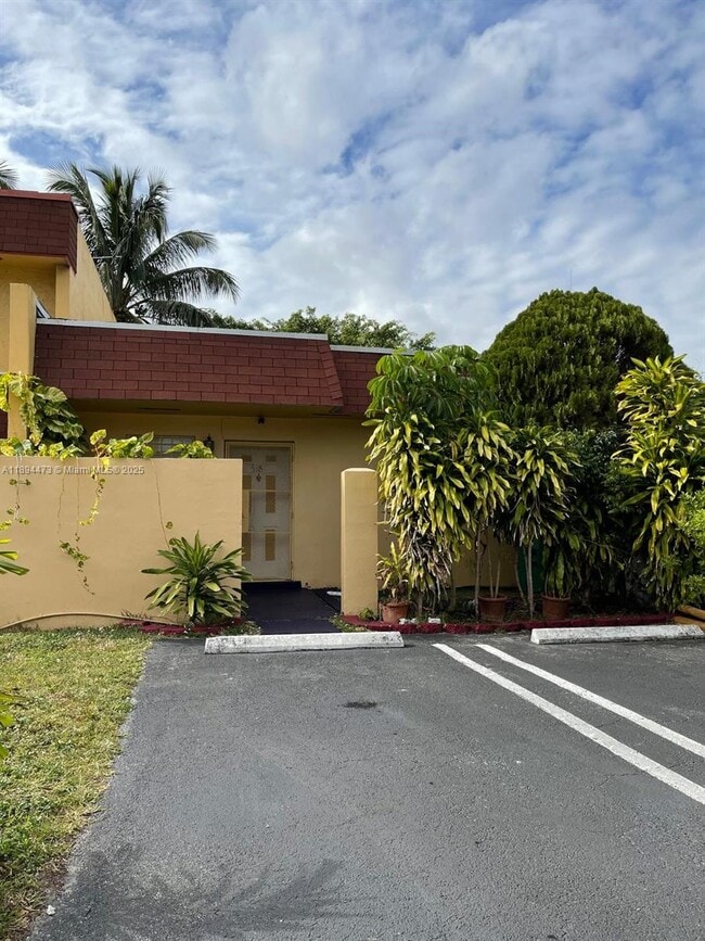 Photo - 518 NW 179th St