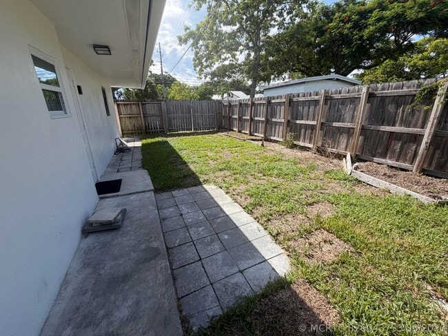 160 SE 15th Ave