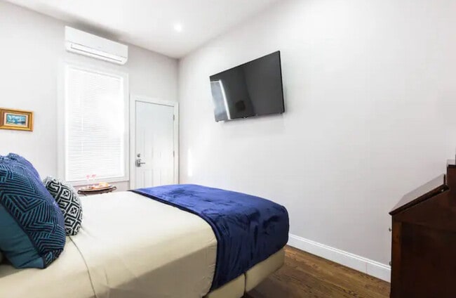 Photo - 286 Hendrix St