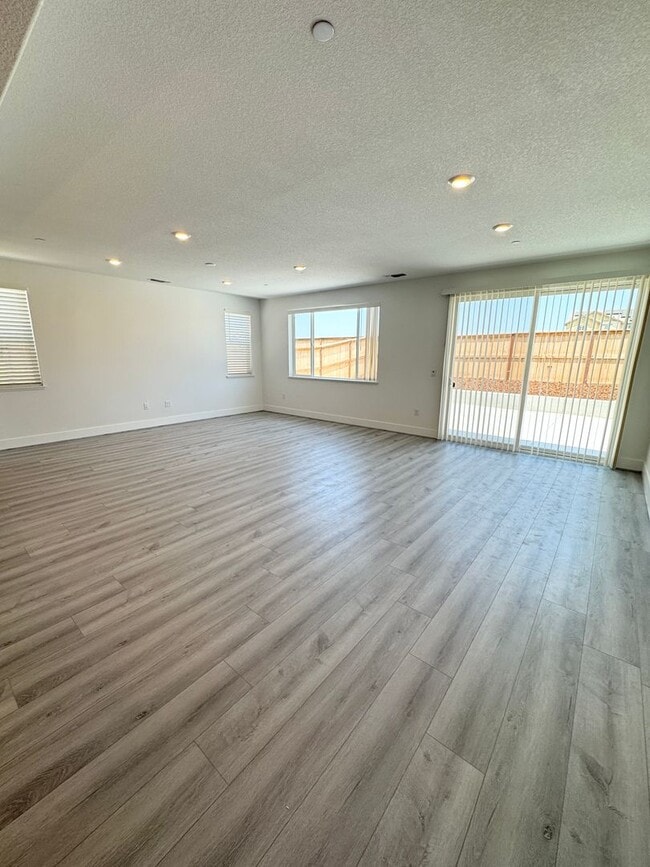 Photo - Three Bedroom, Two Bath Single-Story Canyon Solar Home in Folsom SEE VIDEO