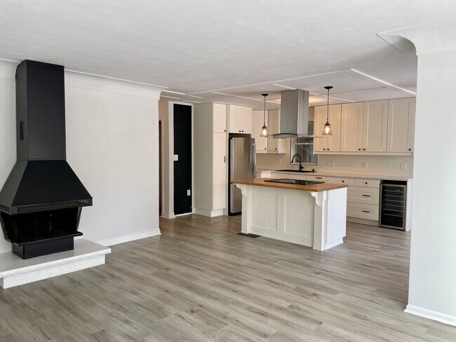 Photo - 116 Upper Paradise Rd Unité Upstairs