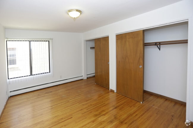 Habitación - Campus Apartments 700-727 University SE